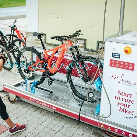 Hotel Ischgl Otel 4*