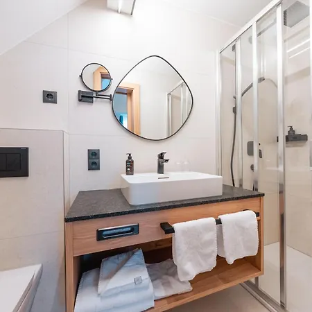 Hotel Ischgl ホテル 4*