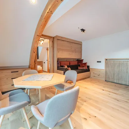 ホテル Hotel Ischgl 4*